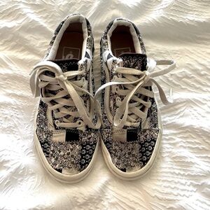 Girls Vans